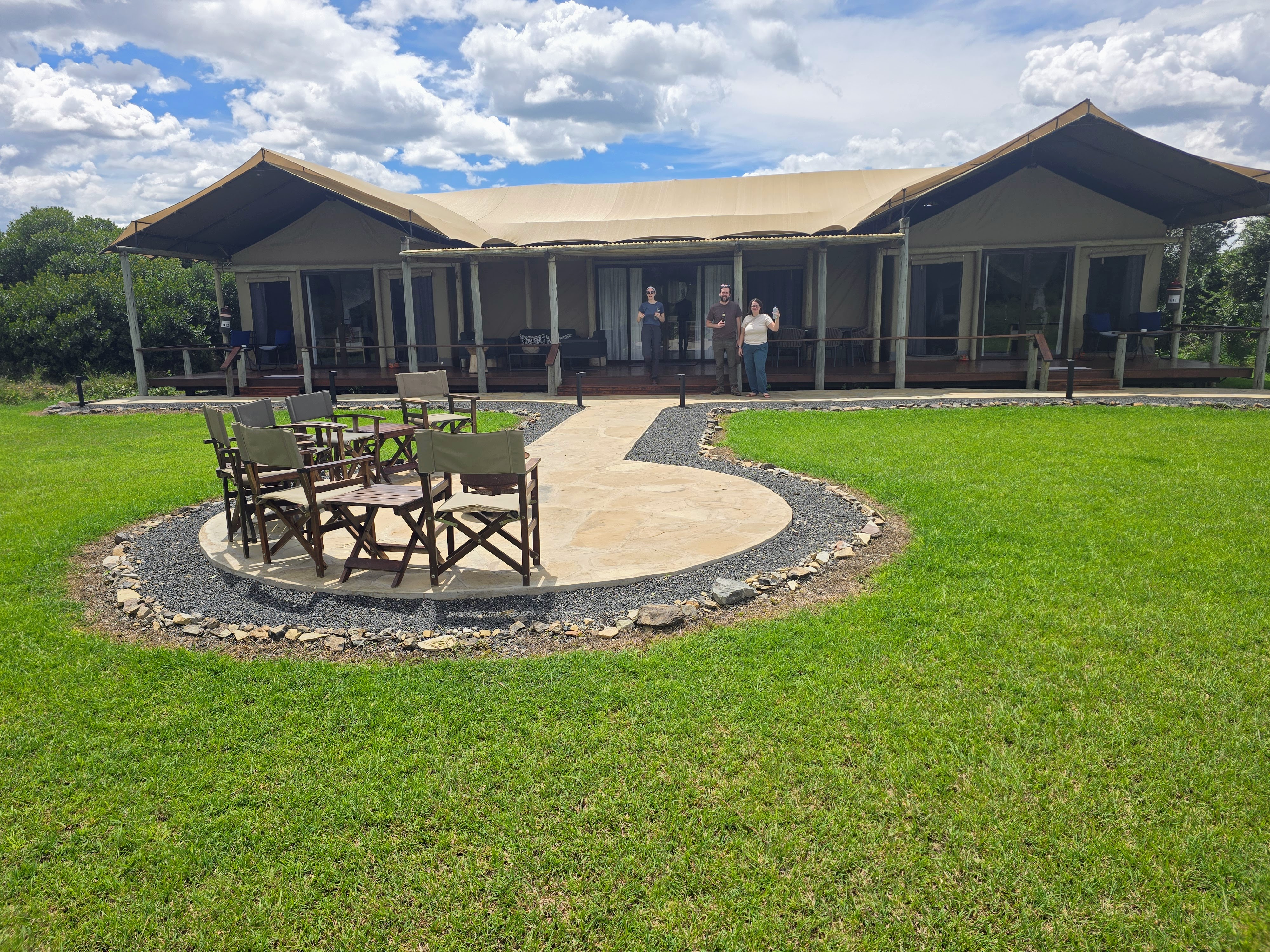 Secluded 2-bed villa with its own kitchen.
